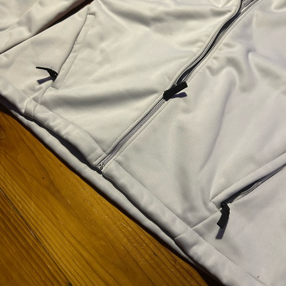 Woman’s Cleveland Charge Antique White Generation Full Zip Jacket - Picture 4 of 8